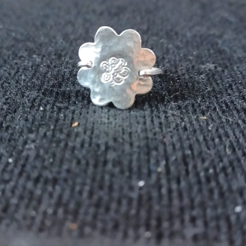 Sterling Silver 925 Hand Crafted Flower Ring Sz 7.25